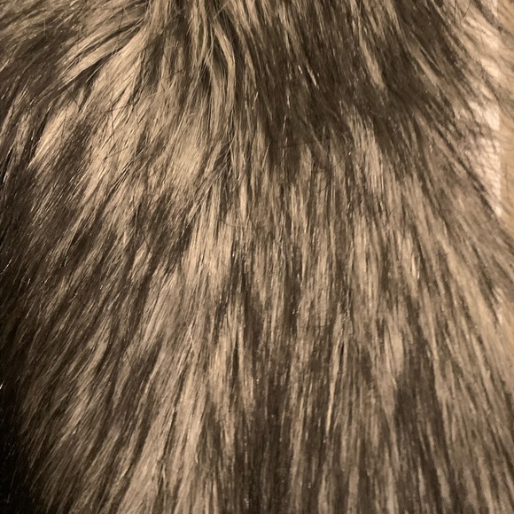 Gorgeous NWT Calvin Klein Vest. This beautiful vest is thick, warm & stylish! - Picture 3 of 7